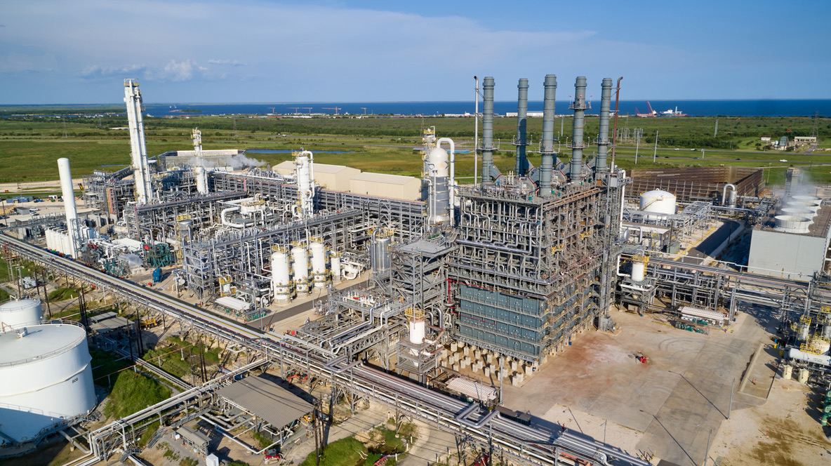 TotalEnergies Starts Commercial Operations at New Ethane Cracker in